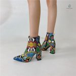 Bottines avec imprimé serpent, confort et style réunis