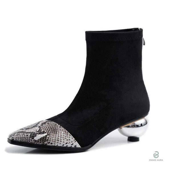 Bottines serpent noir au style élégant et intemporel