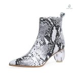 Bottines à talons serpent, parfaites pour la saison automnale