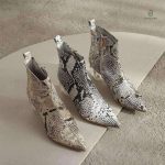 Bottines à talons en cuir serpent, confort et style