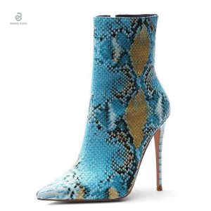 Bottines serpent bleu élégantes et stylées