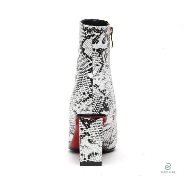 Bottines gris serpent à talon pour look tendance
