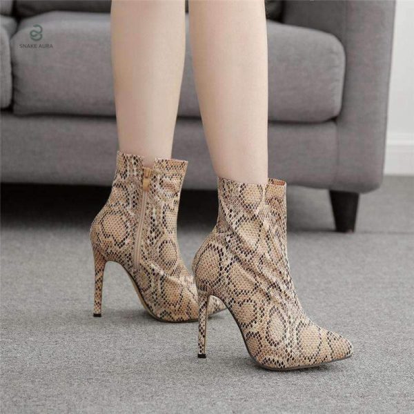 Bottines serpent au motif python, un incontournable mode