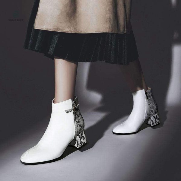Bottines en cuir serpent, confort et style