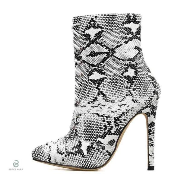 Bottines style serpent en cuir blanc pour femme