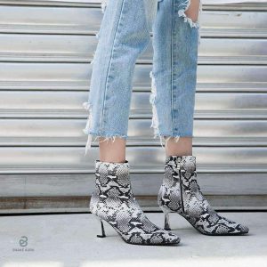 Bottines noires et blanches, style animalier chic