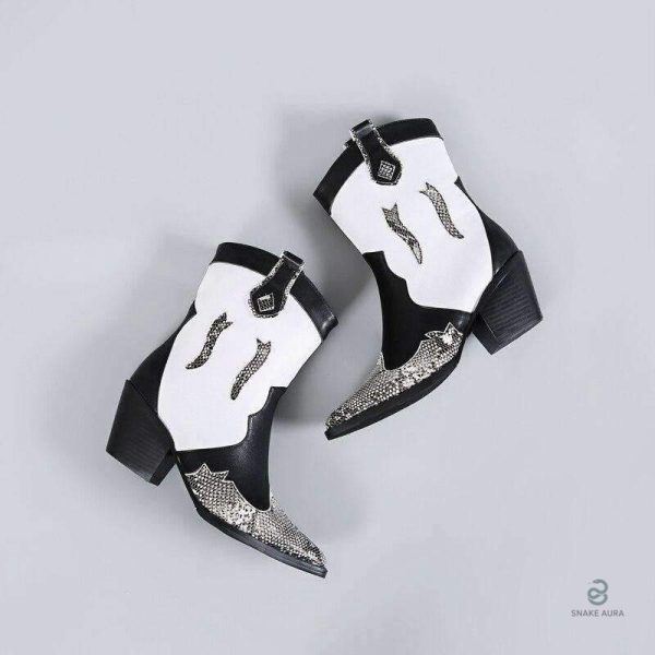 Style cowgirl pour bottines serpent tendance