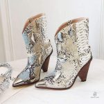 Bottines serpent au design inspiré du style western