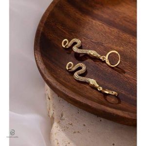 Bijou serpent doré, style unique et moderne