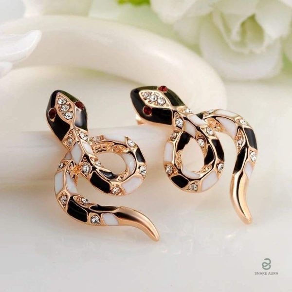 Boucles serpent au design élégant avec rubis