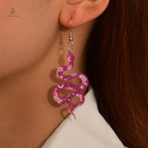 Boucles d'oreilles pendantes serpent roses élégantes