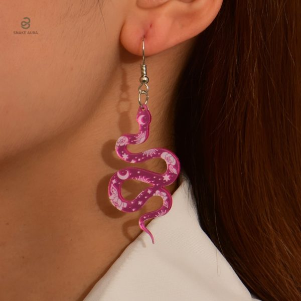 Boucles d'oreilles pendantes serpent roses élégantes