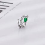 Bijoux serpent argenté en forme ronde pour un style unique