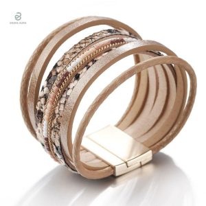Accessoire femme serpent, design en cuir tendance