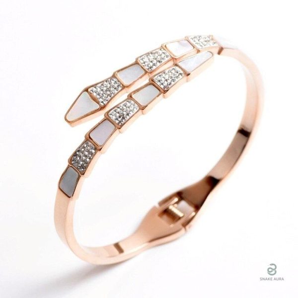 Bracelet Serpent Luxe en Or Rose élégant et contemporain
