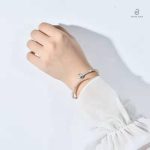 Bracelet serpent élégant en jonc avec scintillement