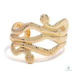 Bracelet serpent doré avec design moderne
