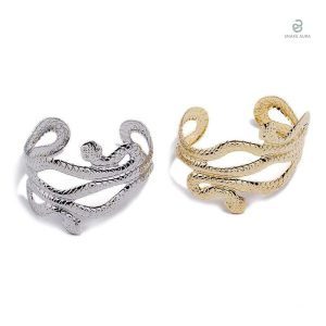 Manchette serpent argentée, accessoire unique et moderne