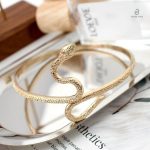 Bracelet serpent or, accessoire chic pour un look unique