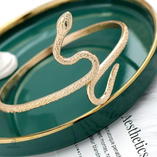 Bijou serpent or, élégance et sophistication au quotidien