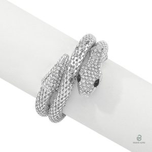 Bracelet en forme de serpent, look féminin distingué