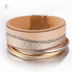 Bracelet serpent en cuir fantaisie beige élégant