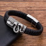Accessoire masculin : bracelet serpent en cuir ancien