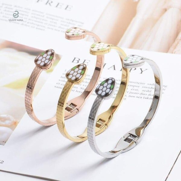 Accessoire serpent en or rose, bijou tendance et sophistiqué