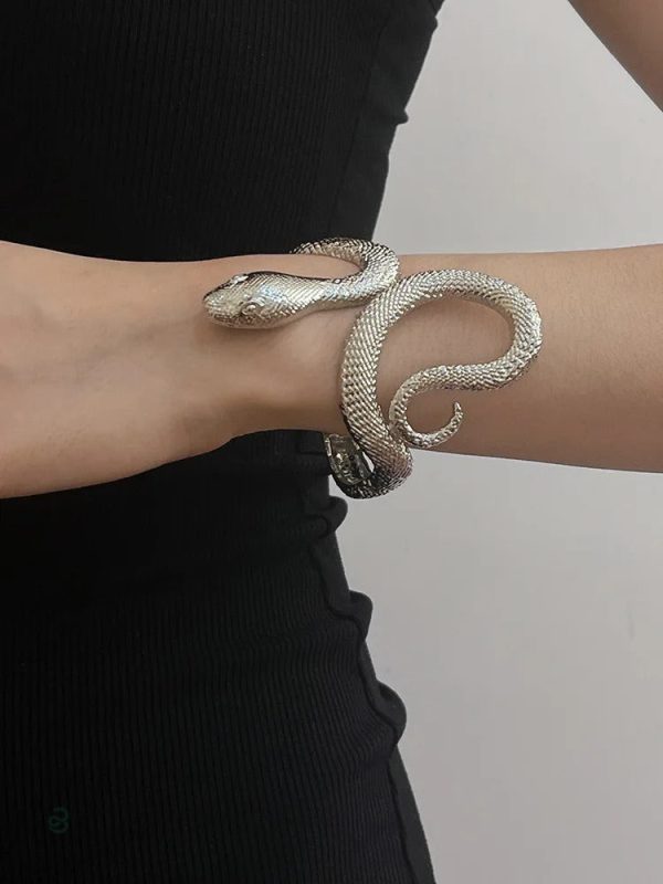Bracelet serpent en argent, design unique et moderne