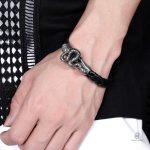 Accessoire punk en cuir pour un look unique
