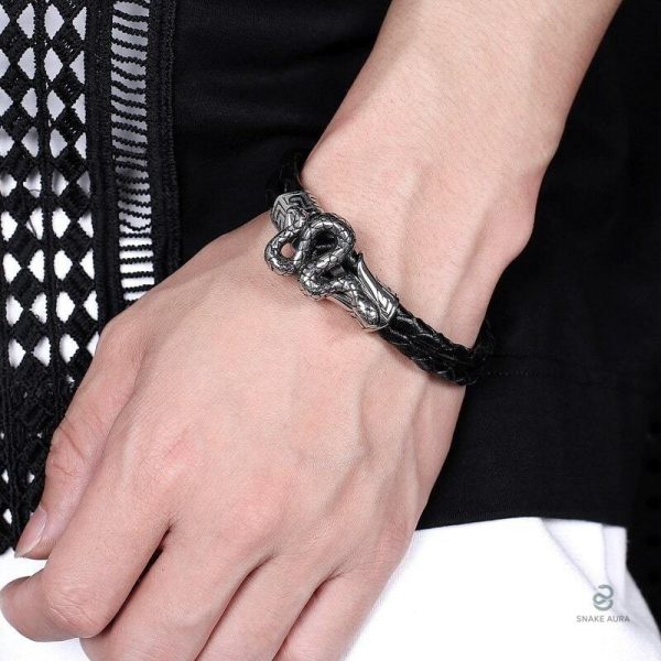 Accessoire punk en cuir pour un look unique