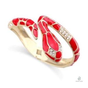Bracelet serpent chic rouge pour femme