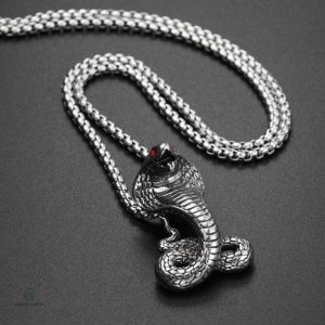 Collier serpent chic, inspiration cobra majestueux