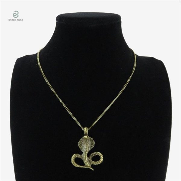 Collier serpent pour un look unique et audacieux