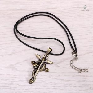 Accessoire élégant serpent, croix alchimique intégrée