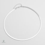 Collier plat style serpent moderne