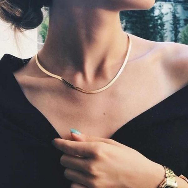 Collier serpent délicat, féminité assurée