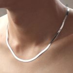 Accessoire mode : collier serpent argent