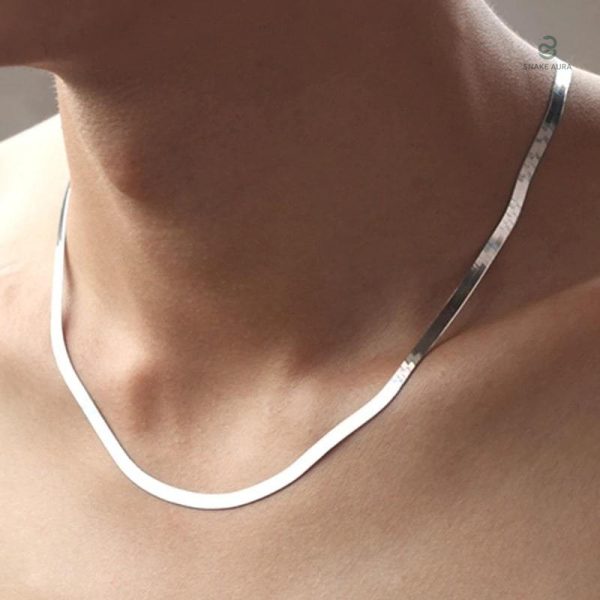 Accessoire mode : collier serpent argent