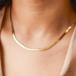 Collier maille serpent doré élégant et raffiné