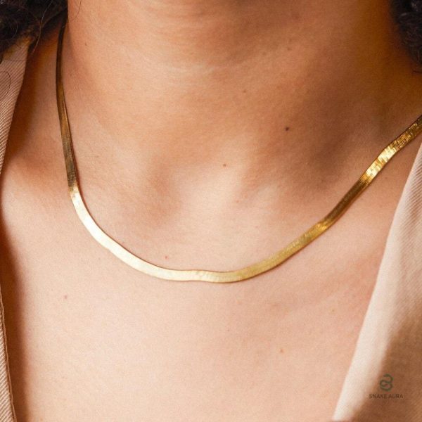 Collier maille serpent doré élégant et raffiné