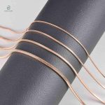 Accessoire chic motif serpent