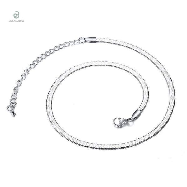 Bijou serpent en argent avec design élégant et moderne