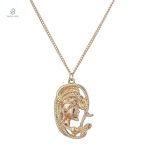 Collier serpent doré Médusa, design élégant et moderne