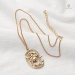 Bijou doré serpent, style unique inspiré de la mythologie