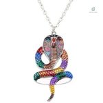 Collier serpent cobra multicolore élégant en design unique
