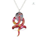 Accessoire serpent multicolore, parfait pour une touche originale