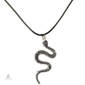 Collier Serpent Antique en acier inoxydable élégant