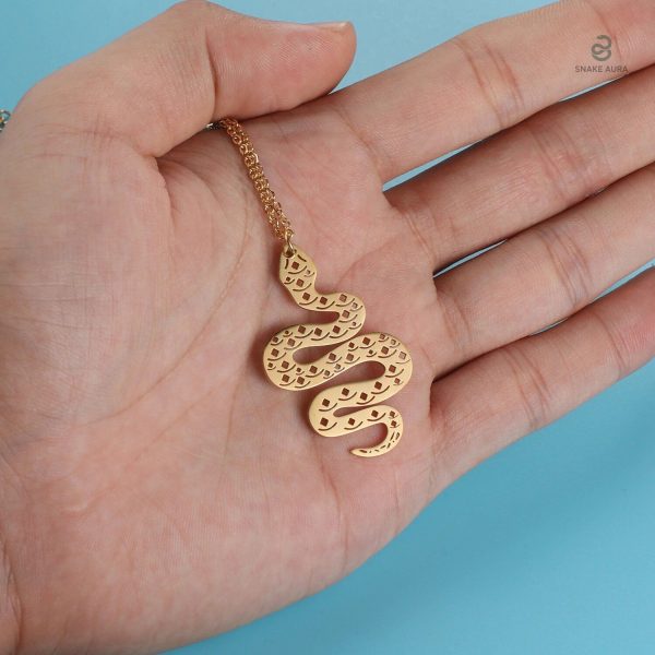 Accessoire bijou serpent doré pour un style unique