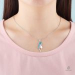 Collier Serpent en Acier, design original et couleur bleue